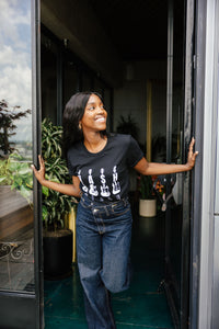 4 Guitars Tee [Black]